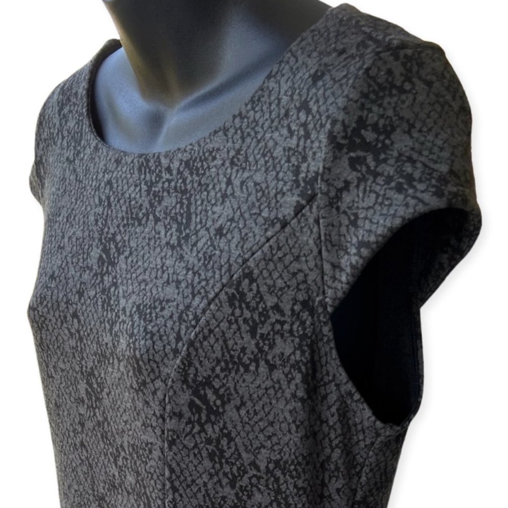 🌸4/$20🌸 George Grey Black Snakeskin Print Sheath Dress Cap Sleeve